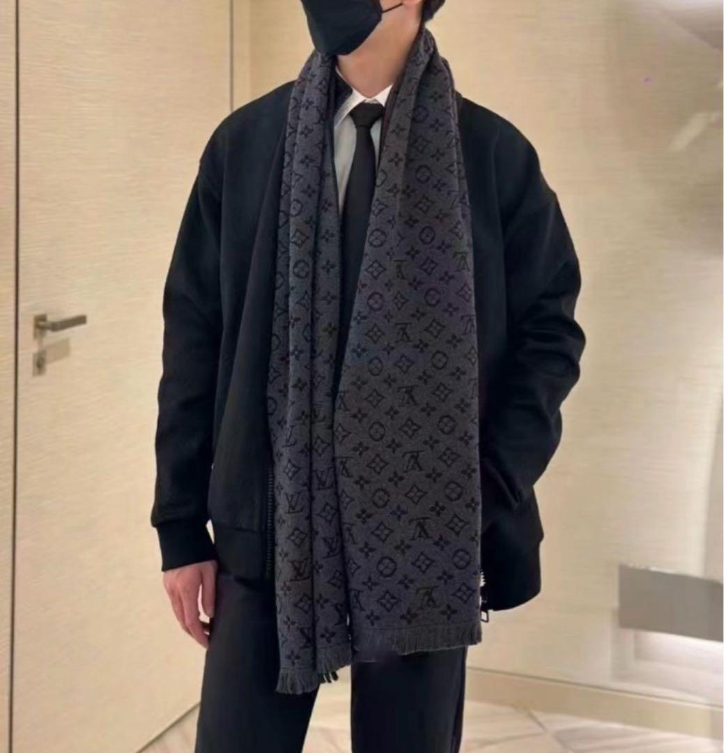 人気❗️新品箱紙袋付❗️LVロゴマフラー✨ヴィトンマフラー❗️ヴィトン　マフラー