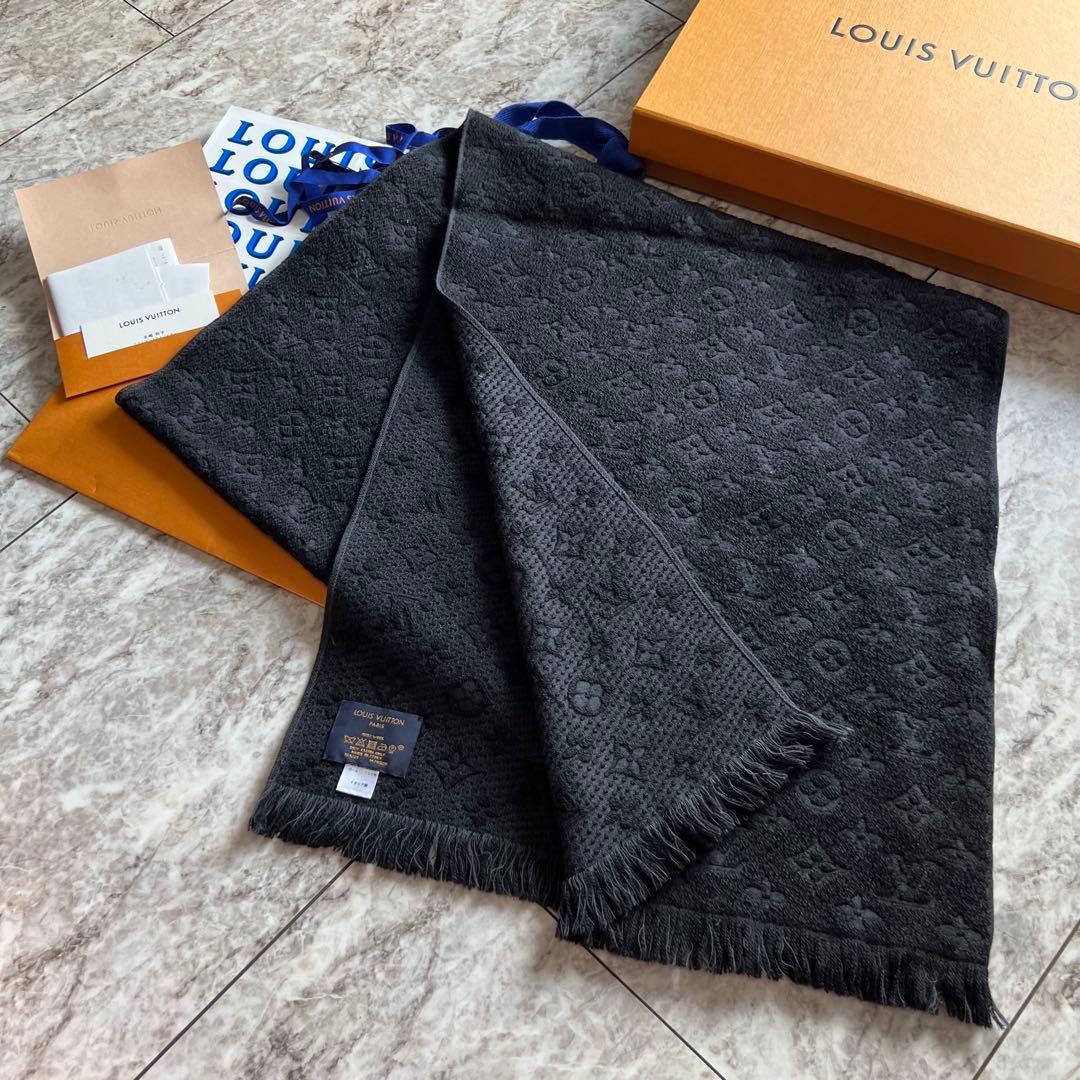 人気❗️新品箱紙袋付❗️LVロゴマフラー✨ヴィトンマフラー❗️ヴィトン　マフラー