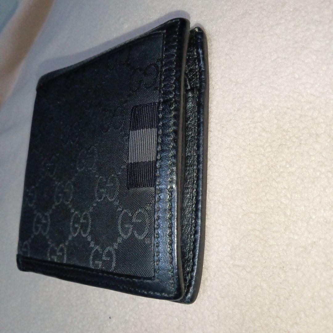GUCCI ブラック 二つ折り財布 GGパターン