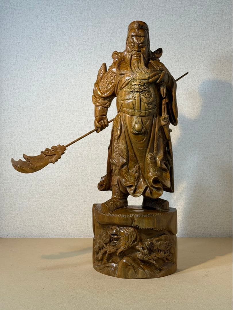 関羽　三国志　彫刻　一刀彫り　置物　インテリア