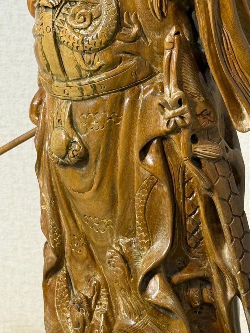 関羽　三国志　彫刻　一刀彫り　置物　インテリア