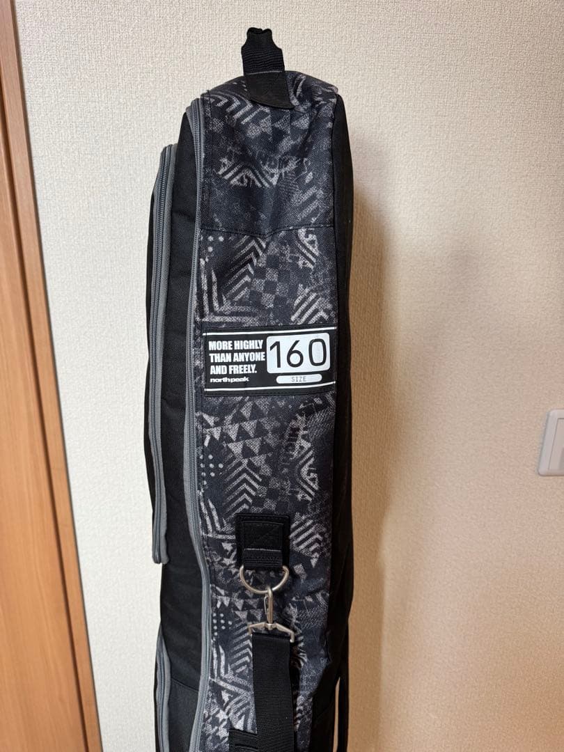 スノーボードセット　【ボード、バインディング、ブーツ、ケース】