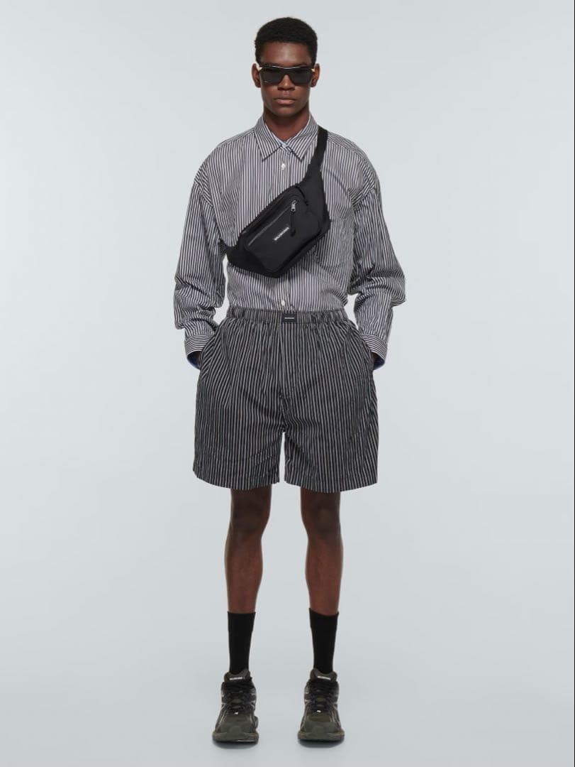 国内正規品 定価12万円 BALENCIAGA Explorer ベルトバッグ