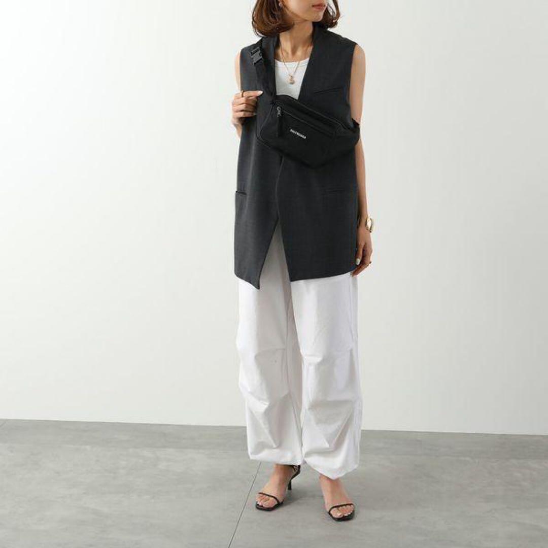 国内正規品 定価12万円 BALENCIAGA Explorer ベルトバッグ