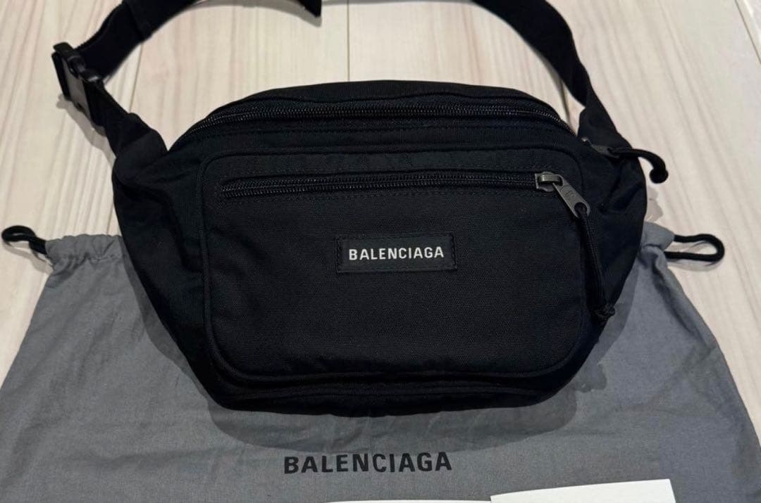 国内正規品 定価12万円 BALENCIAGA Explorer ベルトバッグ