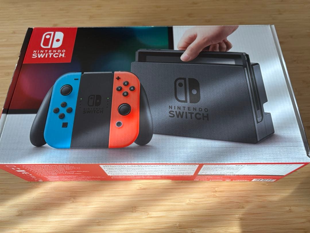 Nintendo Switch 本体　ホリパッドコントローラー付き