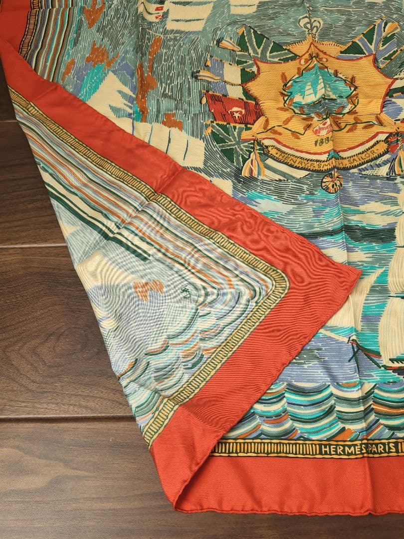 あやこ　エルメス スカーフ