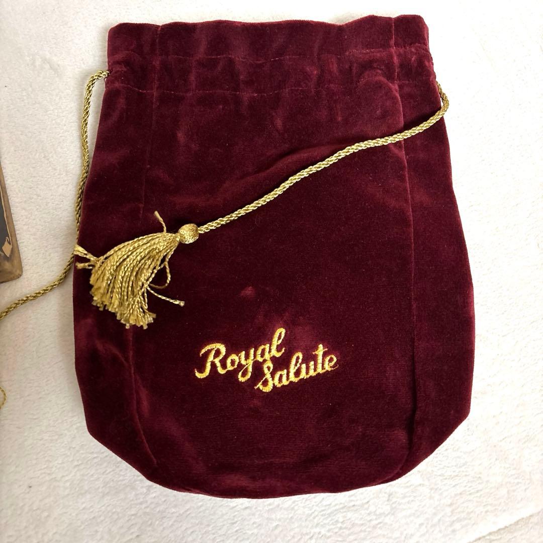 シーバス　ロイヤルサルート21年　陶器ボトル赤 巾着・箱付【古酒】