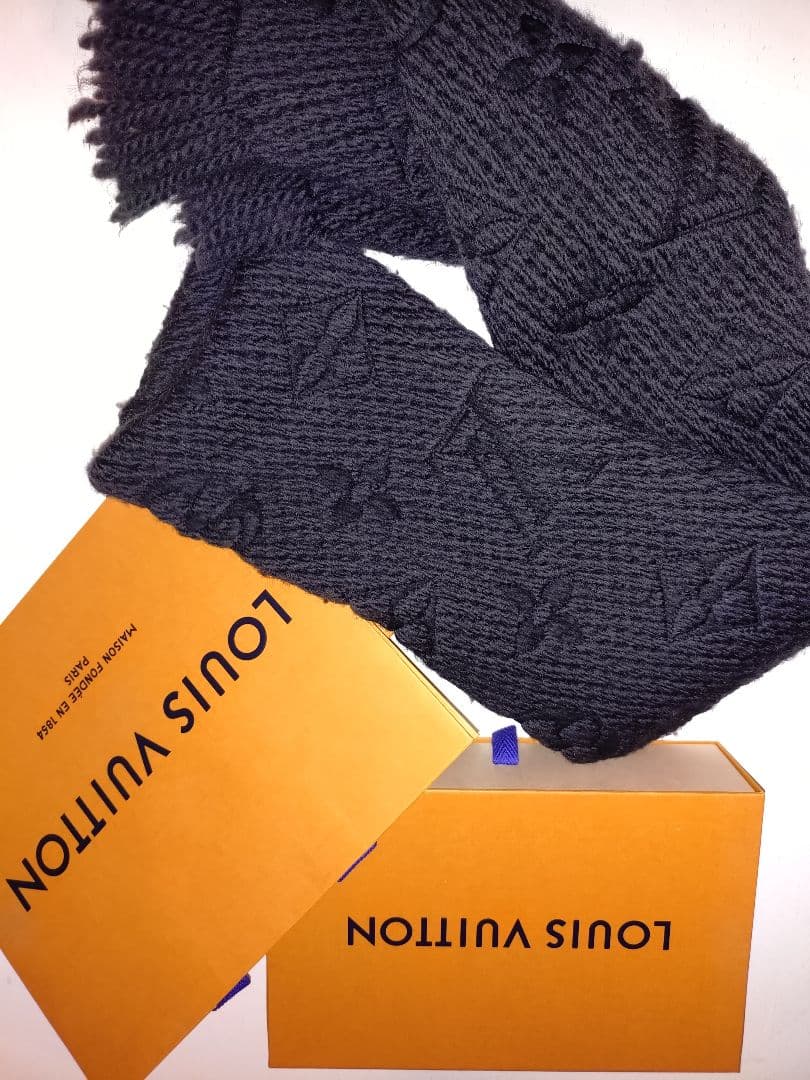 LOUIS VUITTON ロゴマニア マフラー