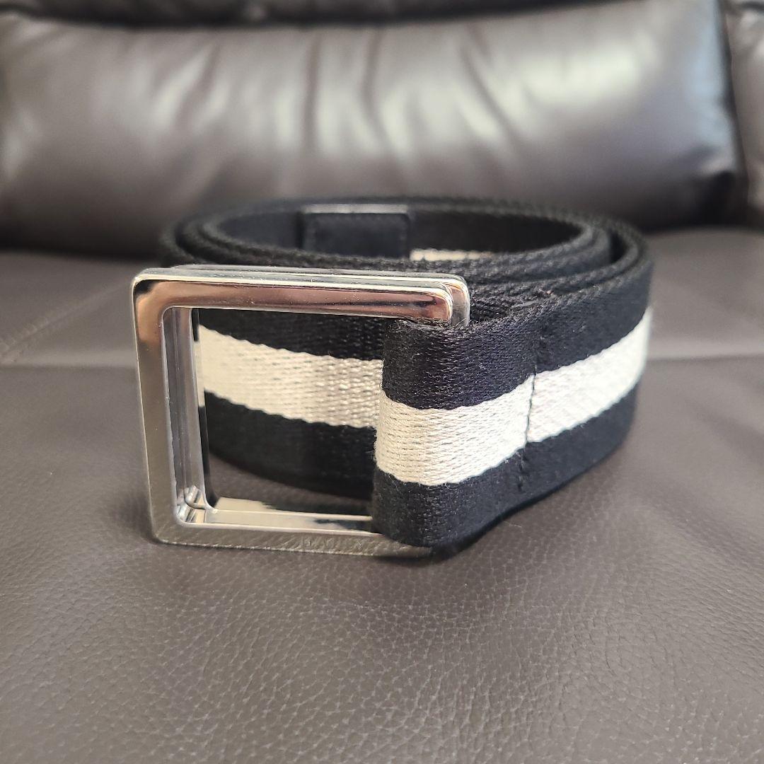 ＜BALLY(バリー)＞のダブルリングベルト