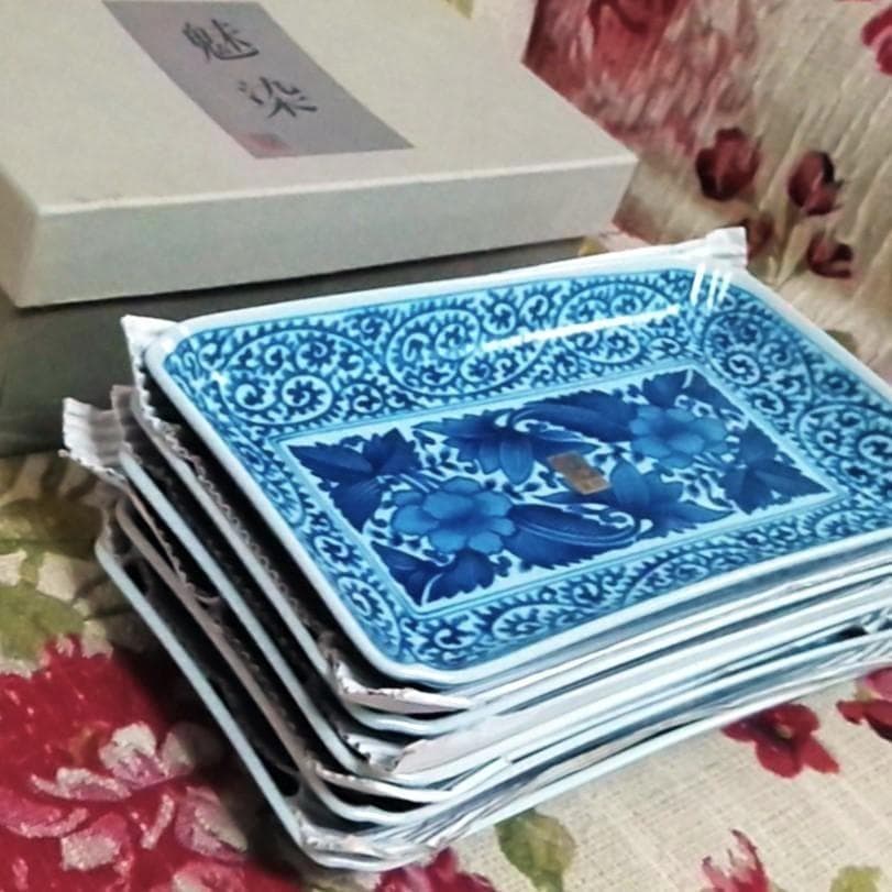 新品箱入5点 龍峰窯 牡丹柄 染付古伊万里焼物皿 長皿