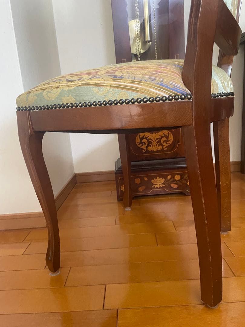 美品ダイニングチェア　猫脚椅子　一脚　イタリア製　1人用椅子　インテリア