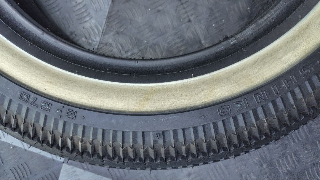 dm　SHINKO オンロードタイヤ 5.00-16 ホワイトウォール