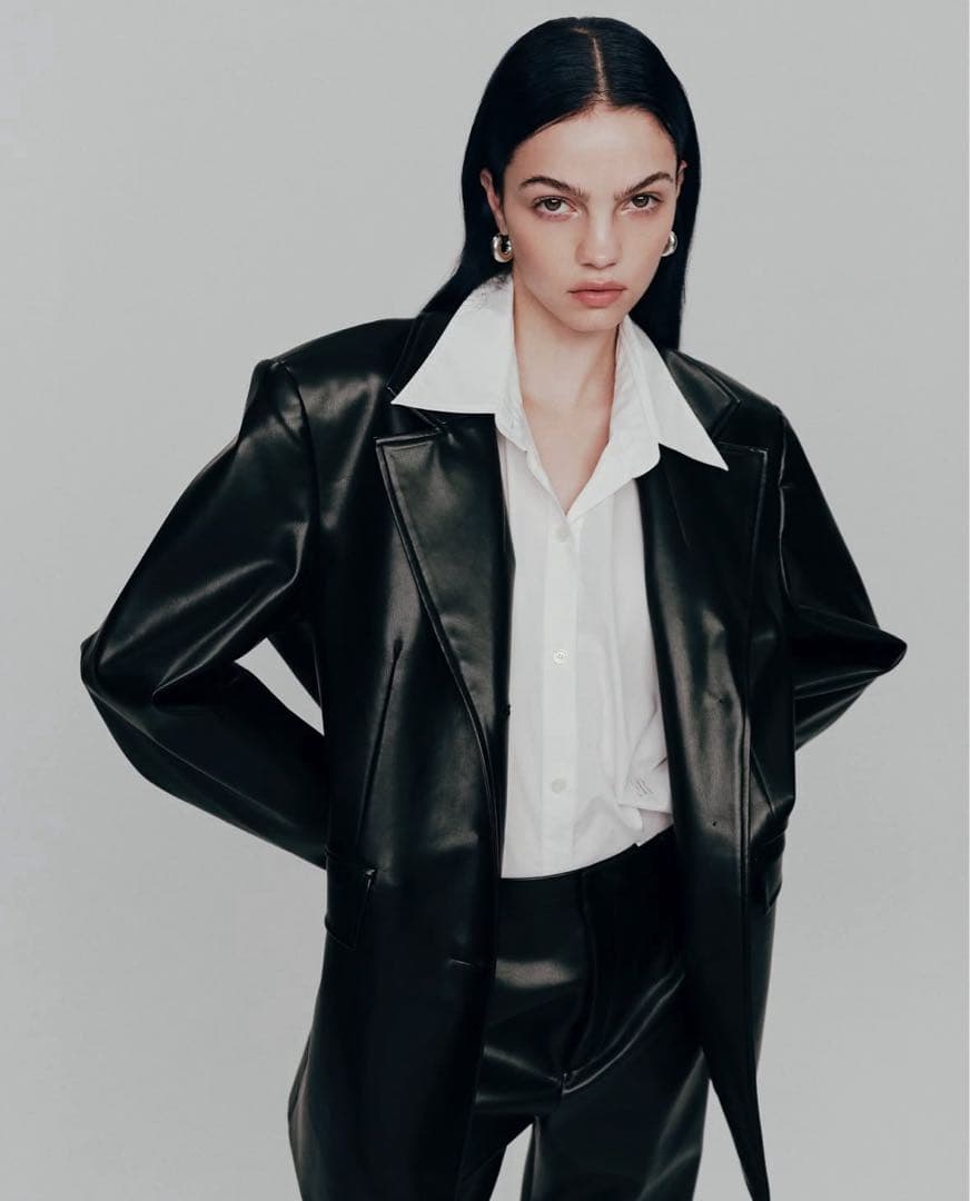 とも【タグ付新品】ER emma 合皮レザージャケット