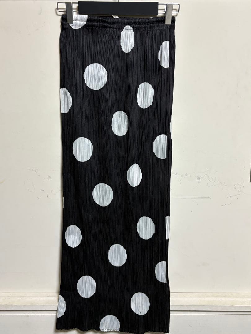 ISSEY MIYAKE PLEATS PLEASE ドット柄プリーツスカート