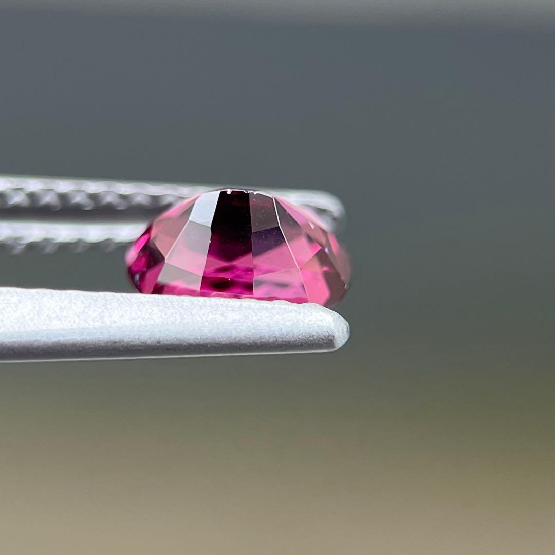 スリランカ産非加熱天然ロードライトガーネットルース