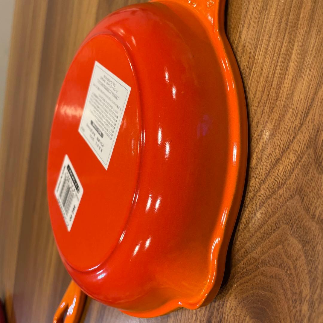 【未使用】ル・クルーゼ　スキレット　20㎝　ハンドルホルダー付