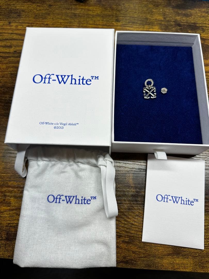 OFF WHITE クロスピアス 完品 美品