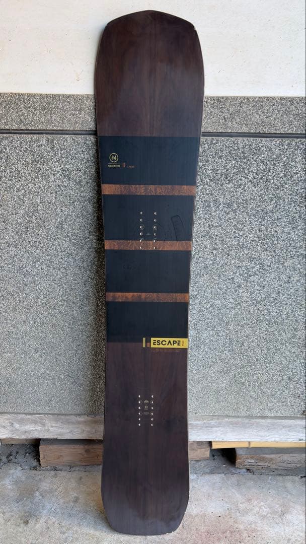 Nidecker ESCAPE plus ナイデッカーエスケーププラス