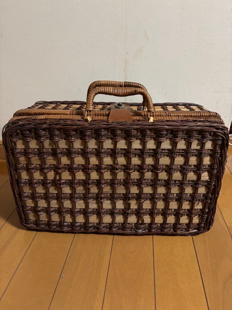 ピーターラビットティーセット　バスケット付き