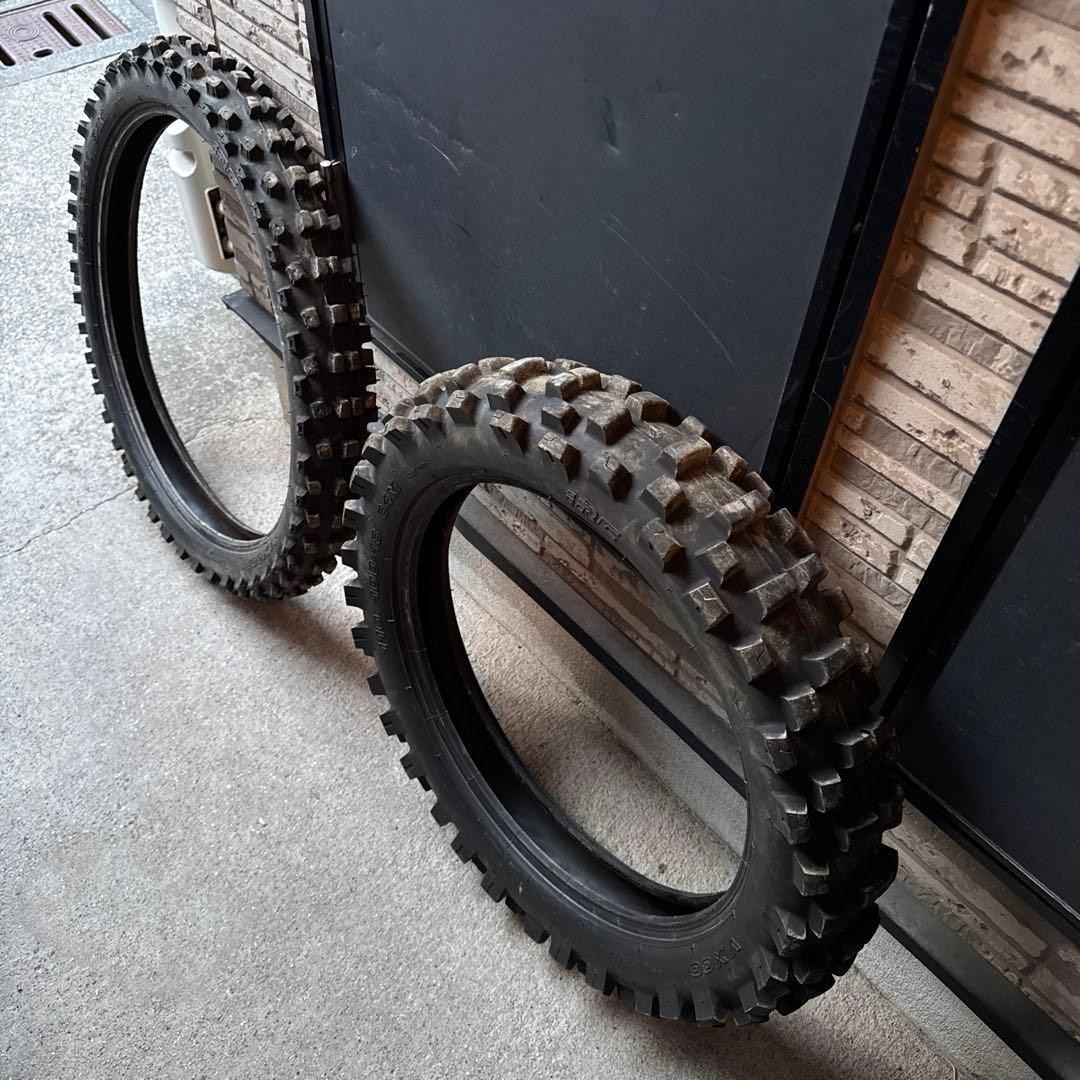 中古オフロードタイヤ　IRC VX30前後セット