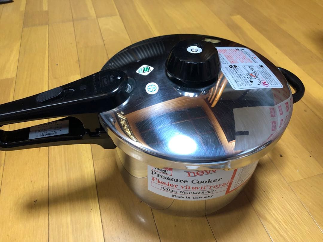 Fissler 圧力鍋 6.0L 、2.5L 蒸し器&三脚付き　2器