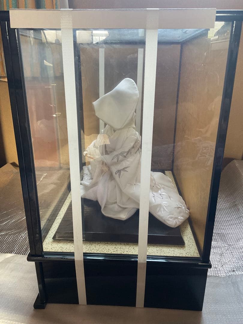 純白・花嫁人形。ガラスケース付き、梱包箱付き【新品・未使用品　作者不明？美品】。