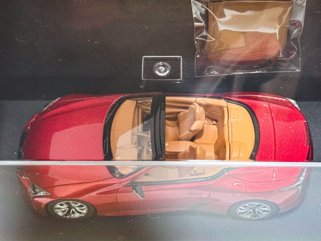 レクサスLC500 Convertible ミニカー(非売品)など