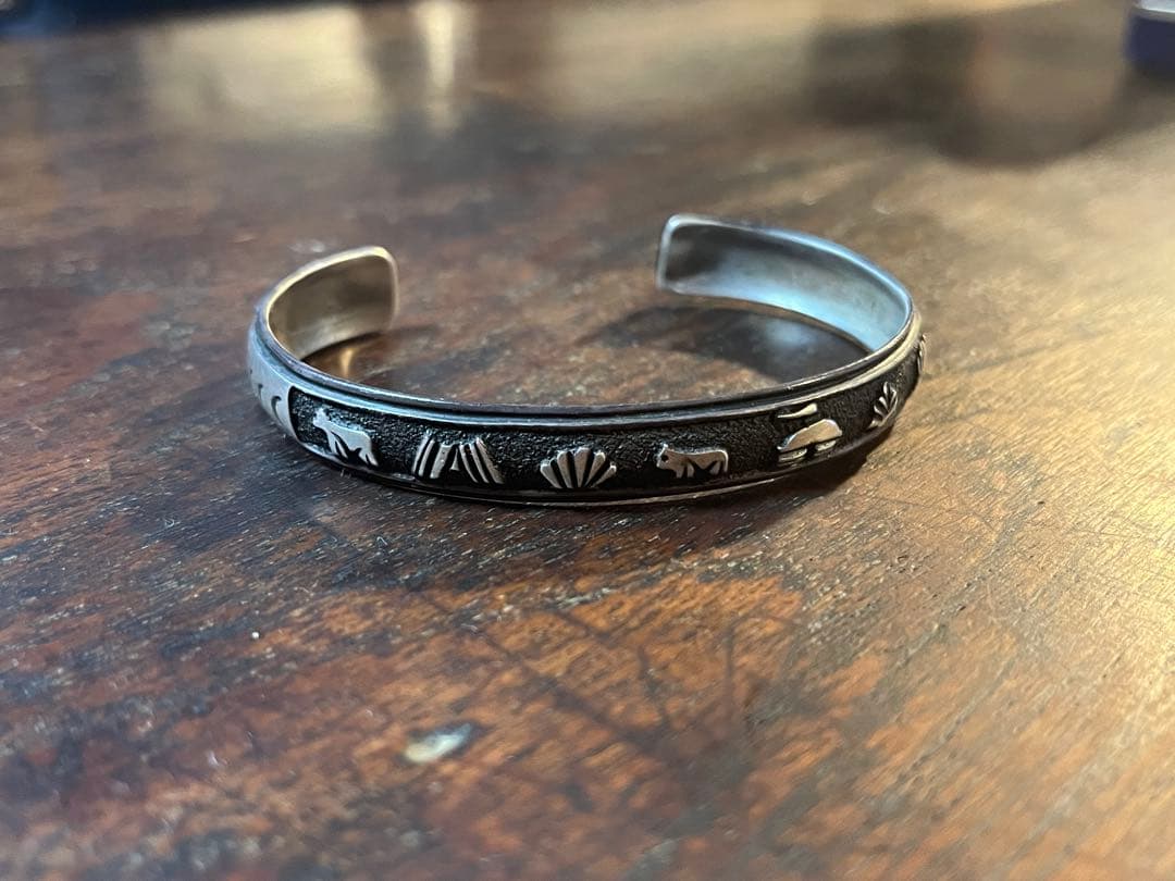 ヴィンテージ　ナバホ族　シルバーバングル　ストーリーテラー　トーマスシンガー