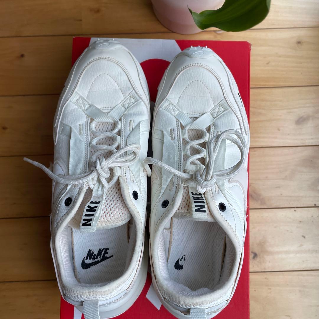 Nike ＴＣ7900 25.5センチ人気モデルホワイト スニーカー