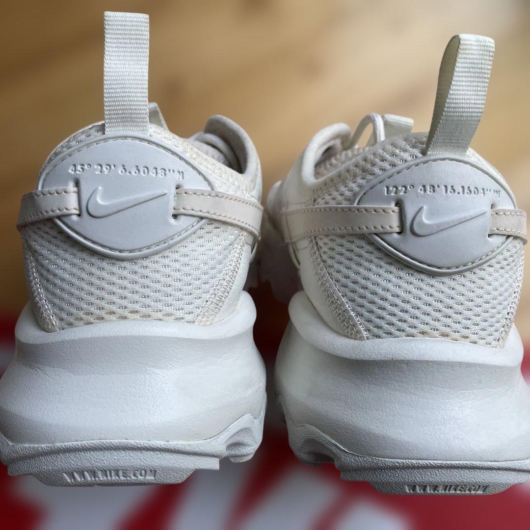 Nike ＴＣ7900 25.5センチ人気モデルホワイト スニーカー