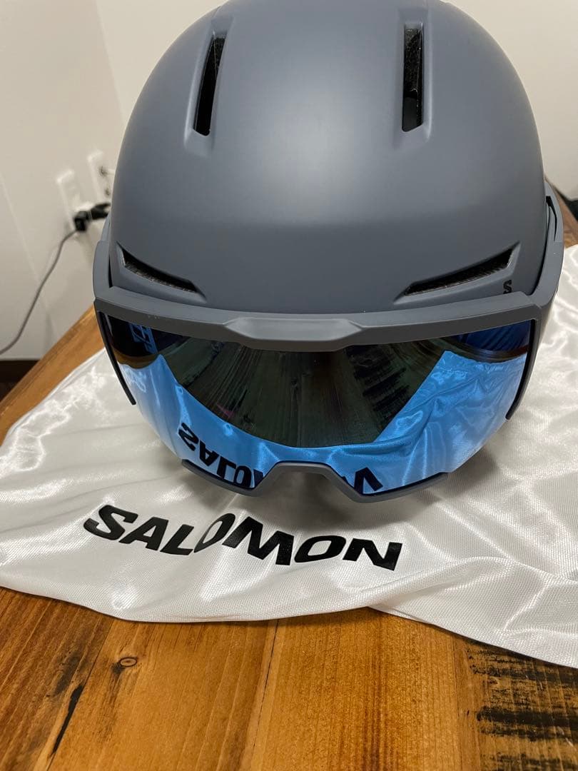 SALOMON OSMO SIGMAグレー （Ebony）スキー ヘルメット