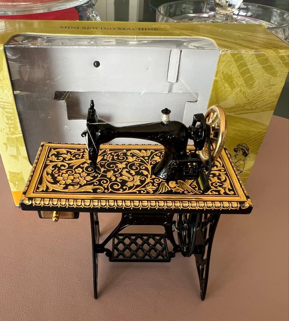 東京ディズニーランドシンデレラ城ミシン