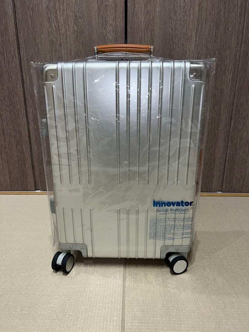 イノベーター スーツケースINV1811STP Sterling Silver