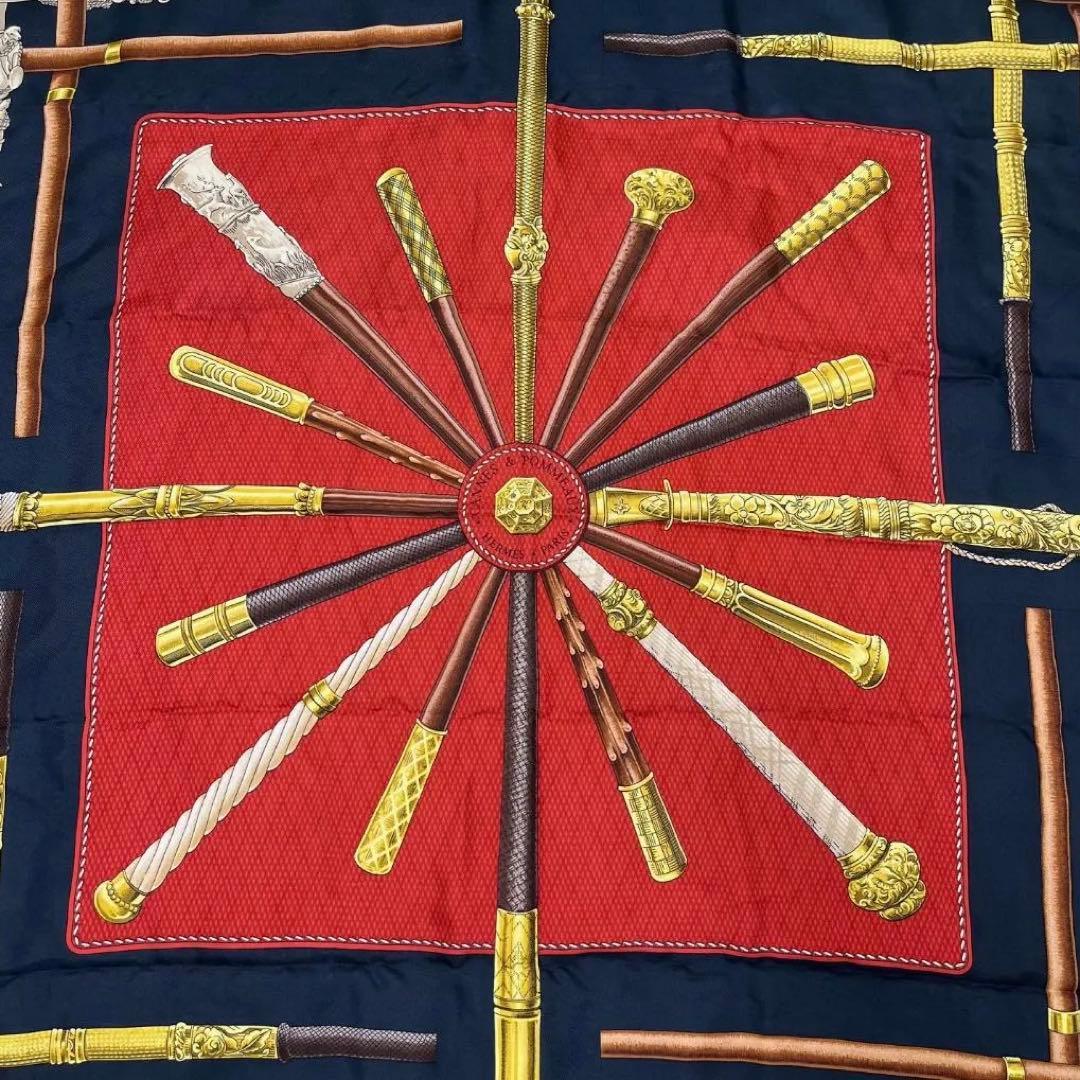 エルメス カレ90 大判スカーフ　シルク100％ 濃ネイビー　タグあり