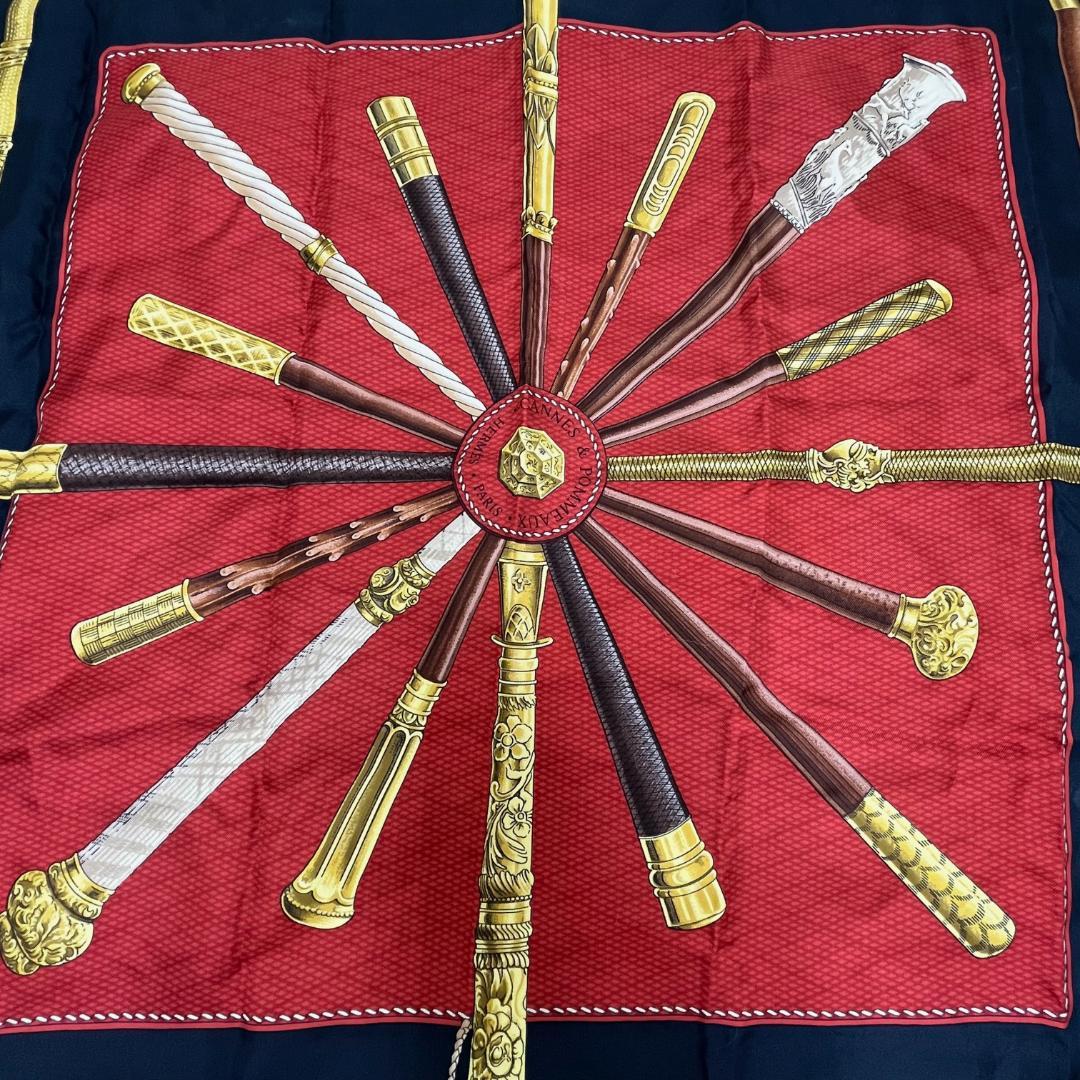 エルメス カレ90 大判スカーフ　シルク100％ 濃ネイビー　タグあり