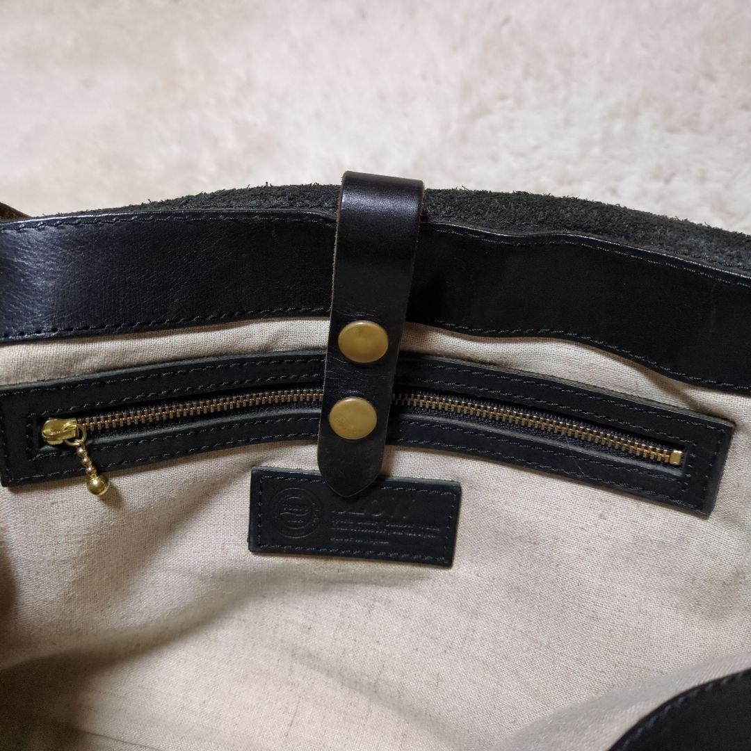 美品 SLOW レザーショルダーバッグ　メッセンジャーバッグ　ブラック