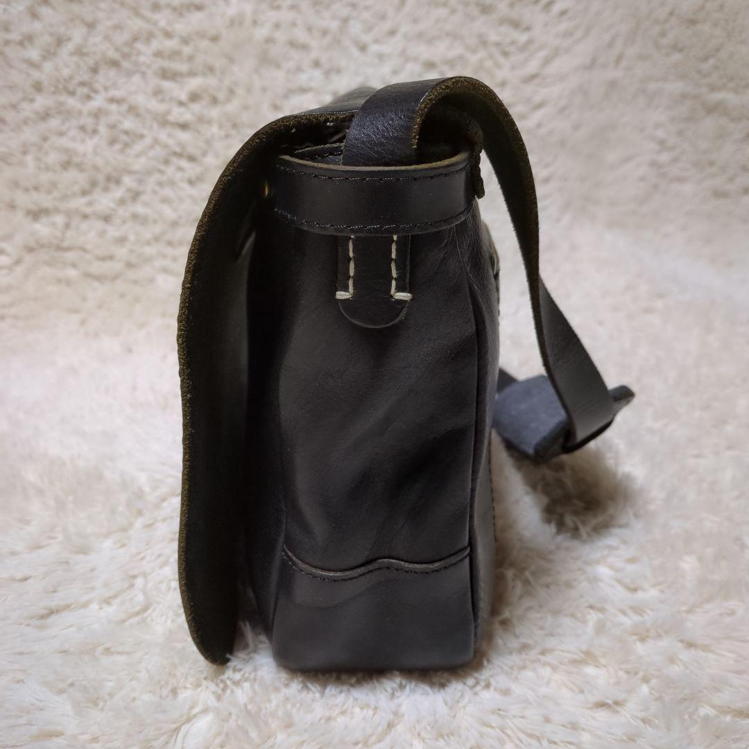 美品 SLOW レザーショルダーバッグ　メッセンジャーバッグ　ブラック