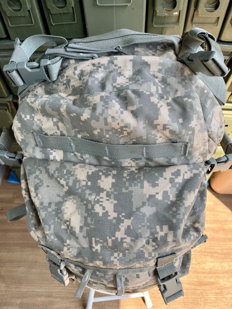 米軍放出品 未使用品 レア品MOLLE2アサルトパック リュック バックパック②