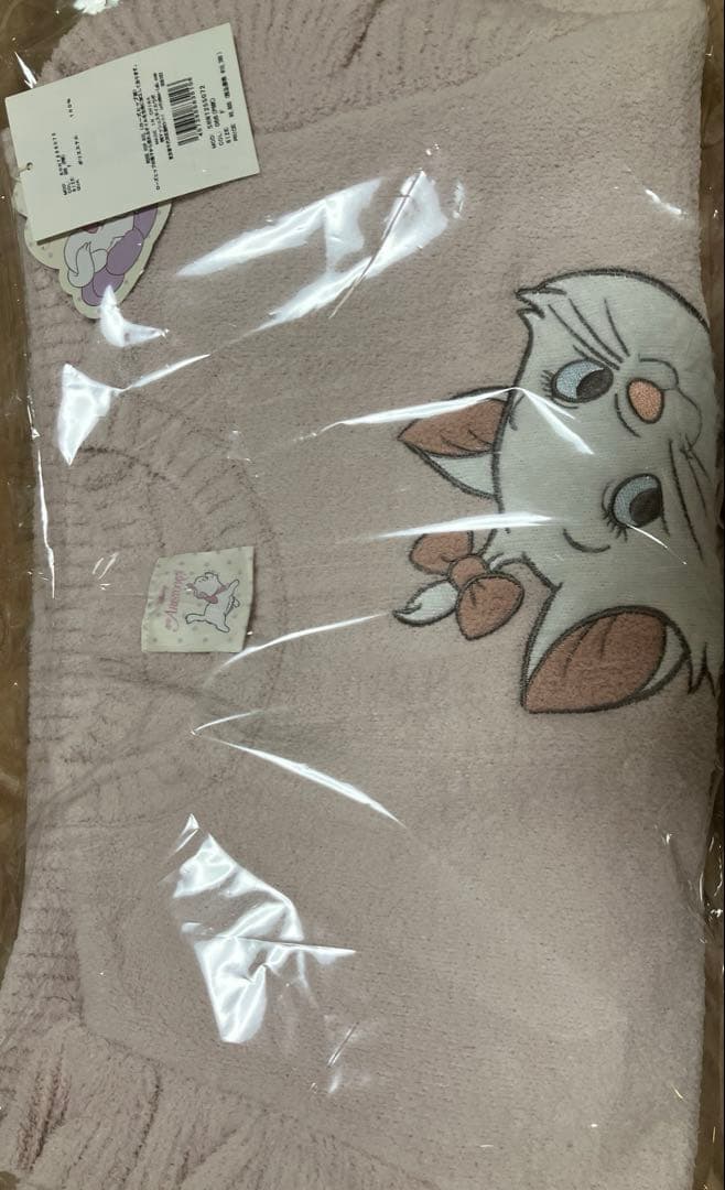 スナイデルホーム　マリー　 ニットプルオーバー&ショートパンツ&ハイソックス