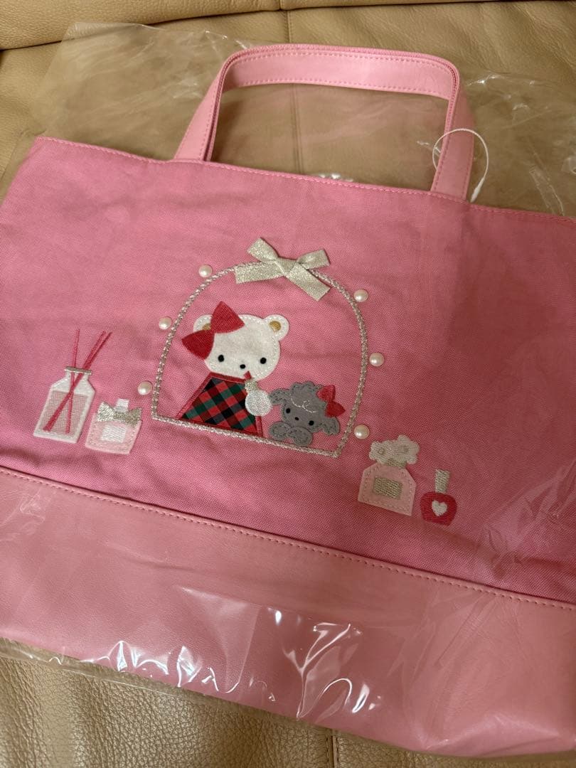 新品 ファミリア familiar バッグ 芦屋モンテメール店限定