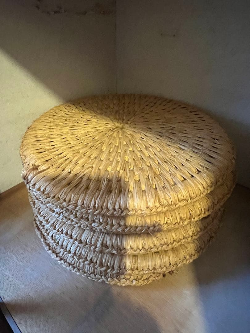 なんと6枚セットで！昭和レトロ　ワラ藁？ ゴザ座布団こたつに合う！炬燵椅子イス