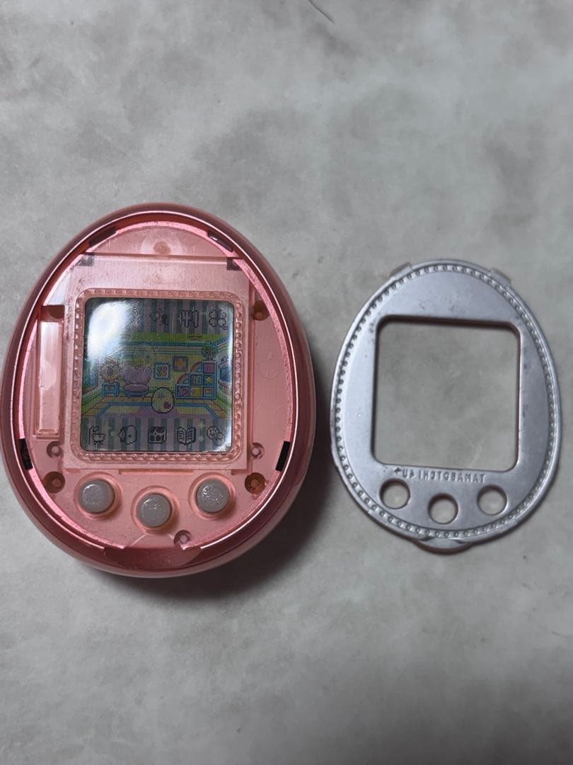 たまごっち4U+ ピーチオレンジ 本体