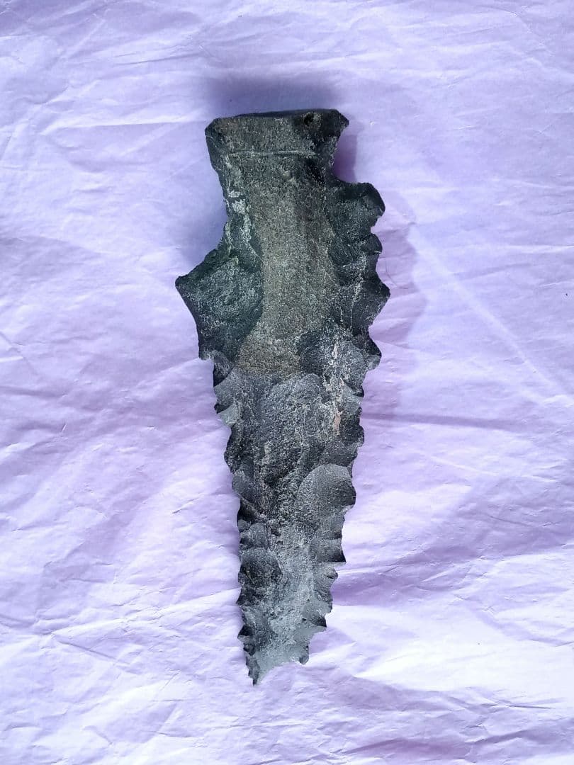 石剣 本物 サヌカイト 石器 模写