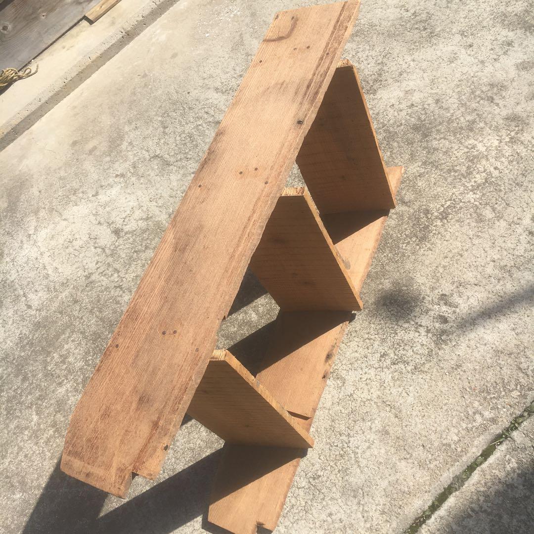 ジャンクガーデン　ラダーシェルフ　3段ラック　木材　古材　シャビー