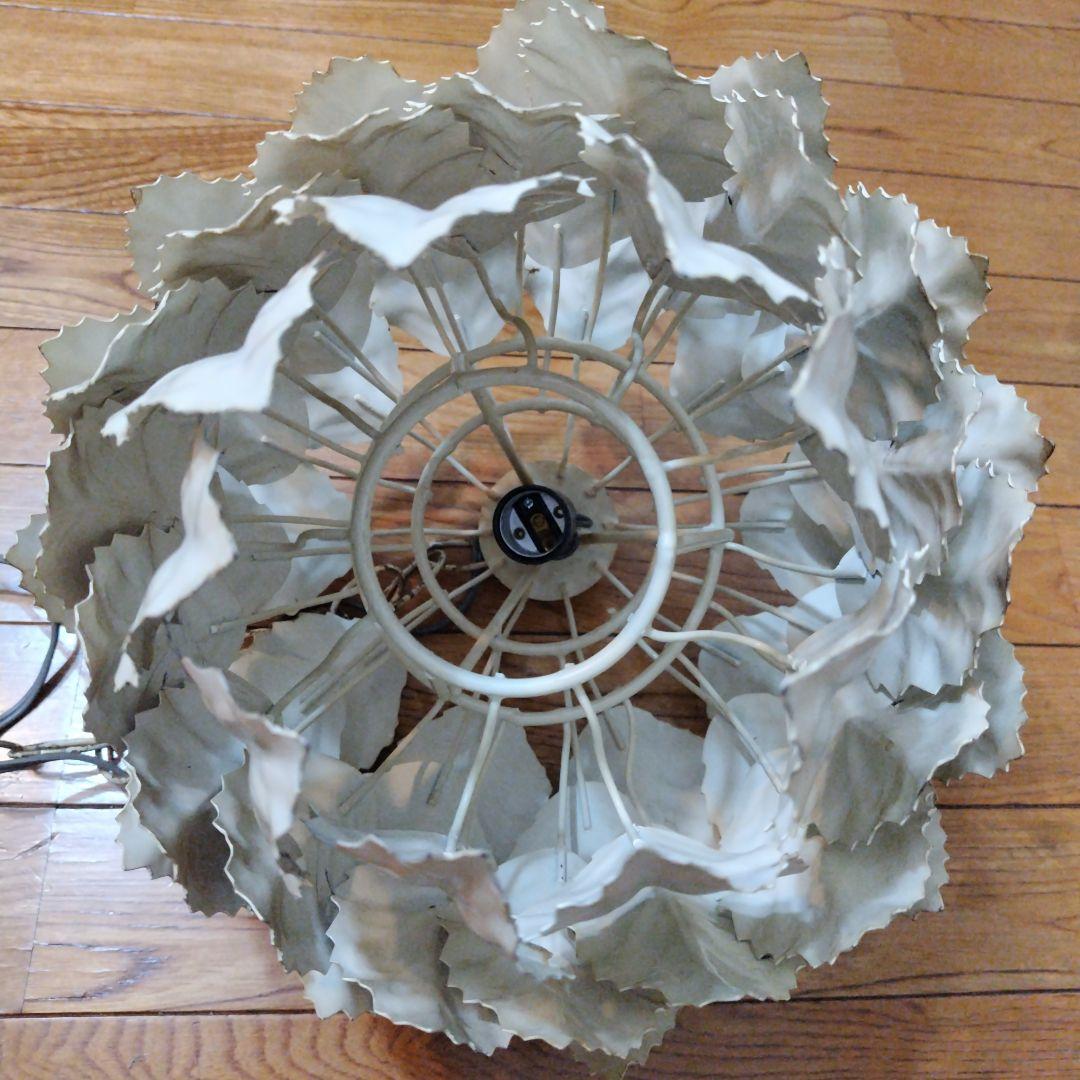 リーフモチーフ ペンダントライト