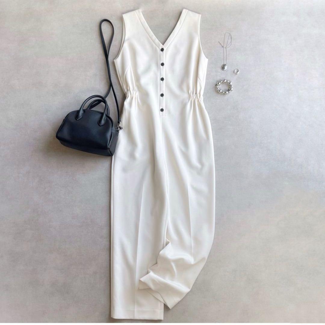 美品▲ebure エブール //オールインワン▲オールインワン　　オフホワイト