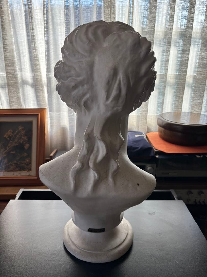 石膏像　ミロ島ヴィーナス胸像（丸）