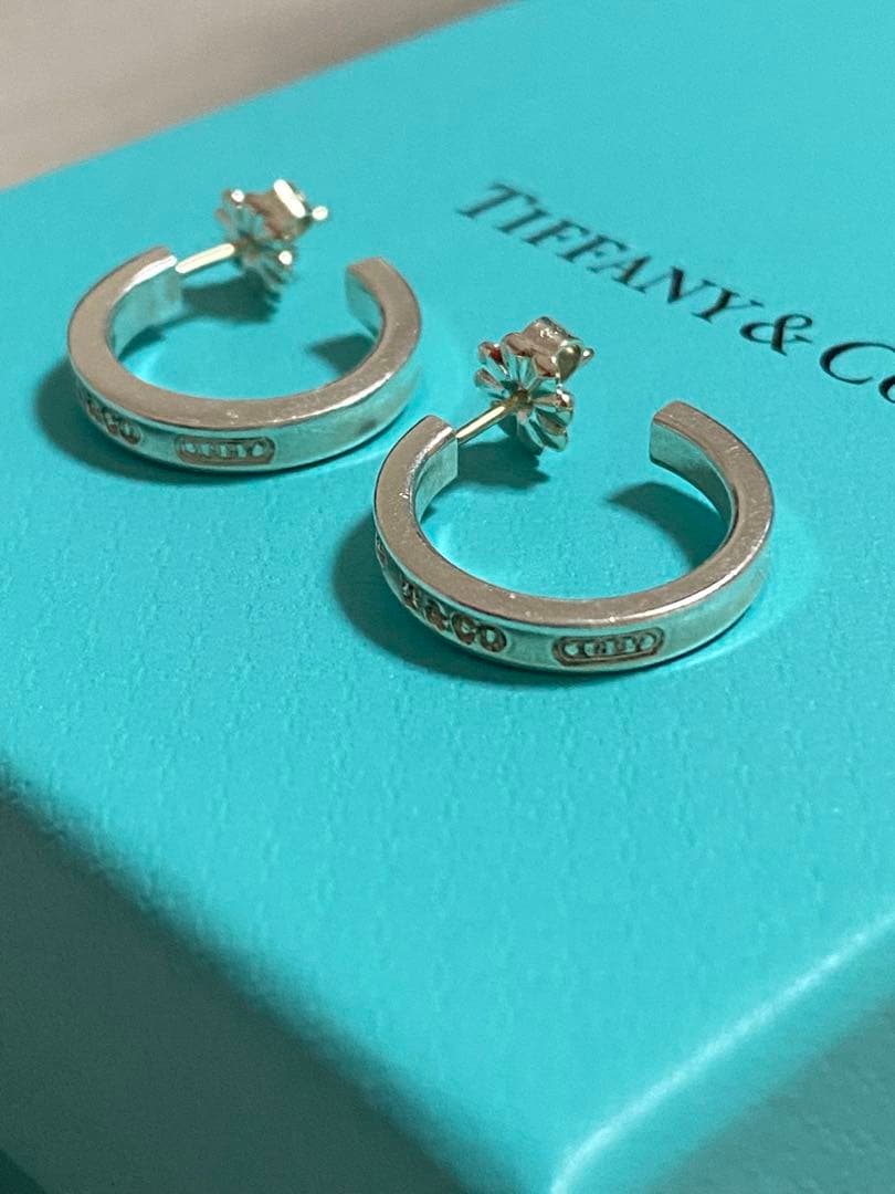 Tiffany & Co. （両耳用）シルバー フープピアス1837スモール