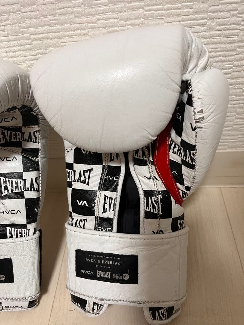 RVCA & EVERLAST 14 oz ボクシンググローブ 中古品